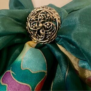 Silver-tone Scarf Clip, Unsigned